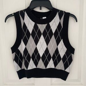 H&M Argyle Patterned Sleeveless Sweater Vest - Black and Gray